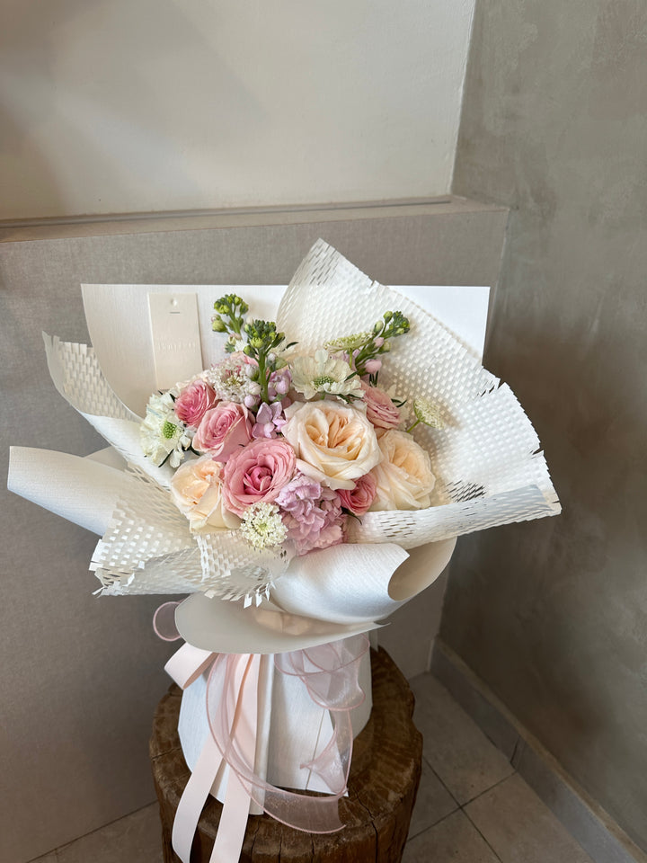   This flawless combination of pink come together to exude a sophisticated and charming bouquet, it’s simple irresistible, omakase bouquet by your master florist in Penang, Bamboo Green Florist, same day bouquet delivery in Penang