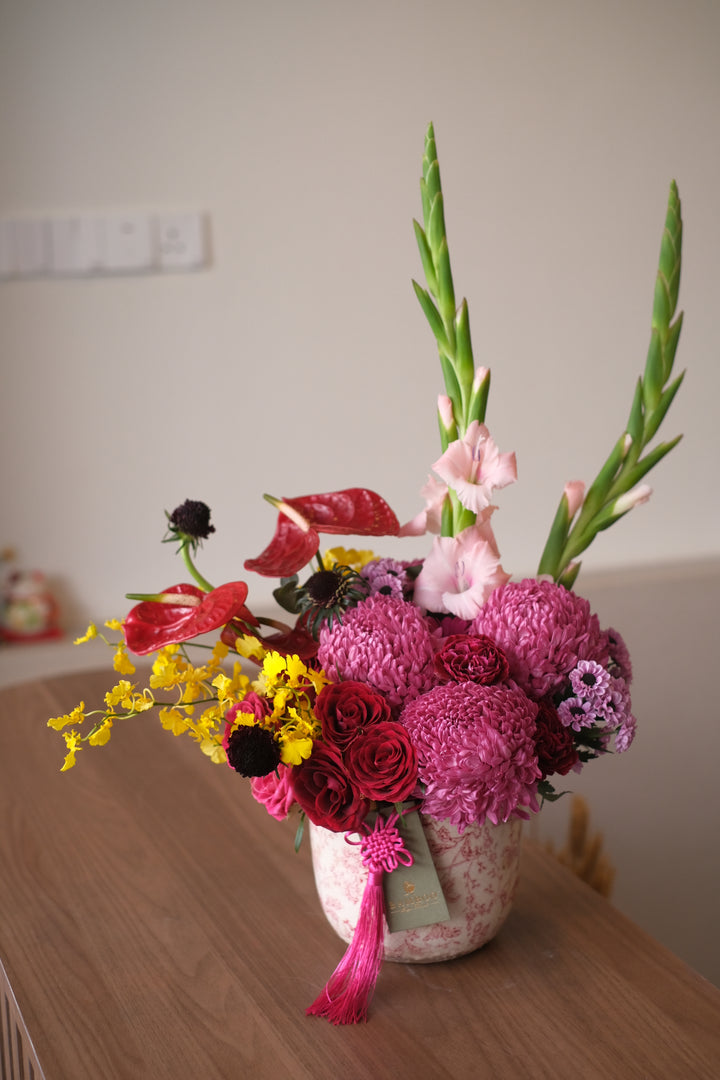 gladious and anthurium fresh flowers in ceramic pot