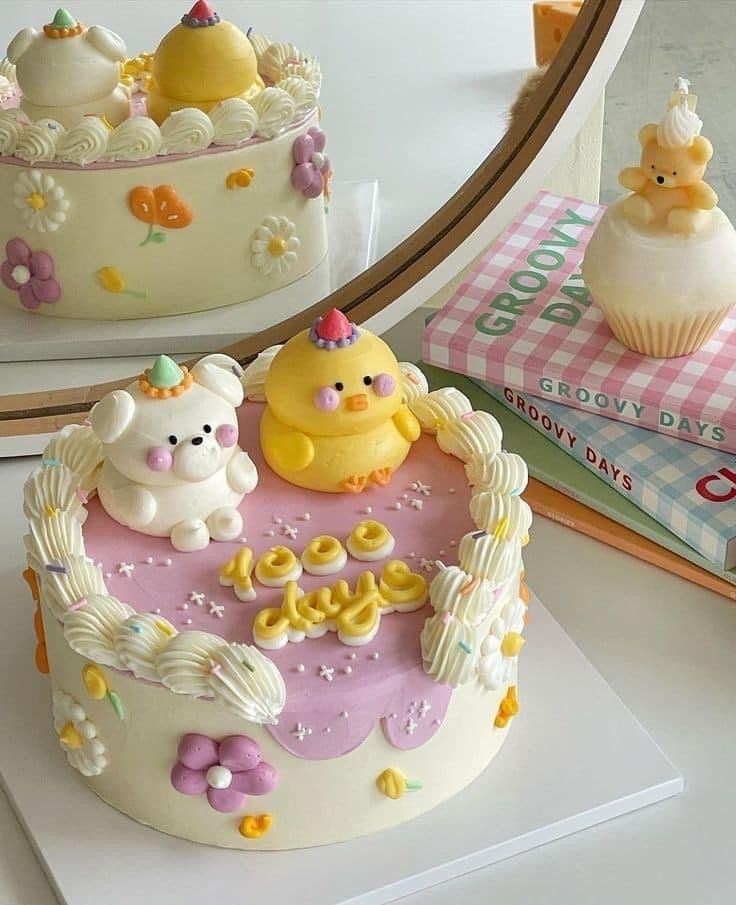 Bear & Duck Animal Cake by Bamboo Green Florist – an adorable treat perfect for any celebration in Penang. Order now for a delightful cake delivery!