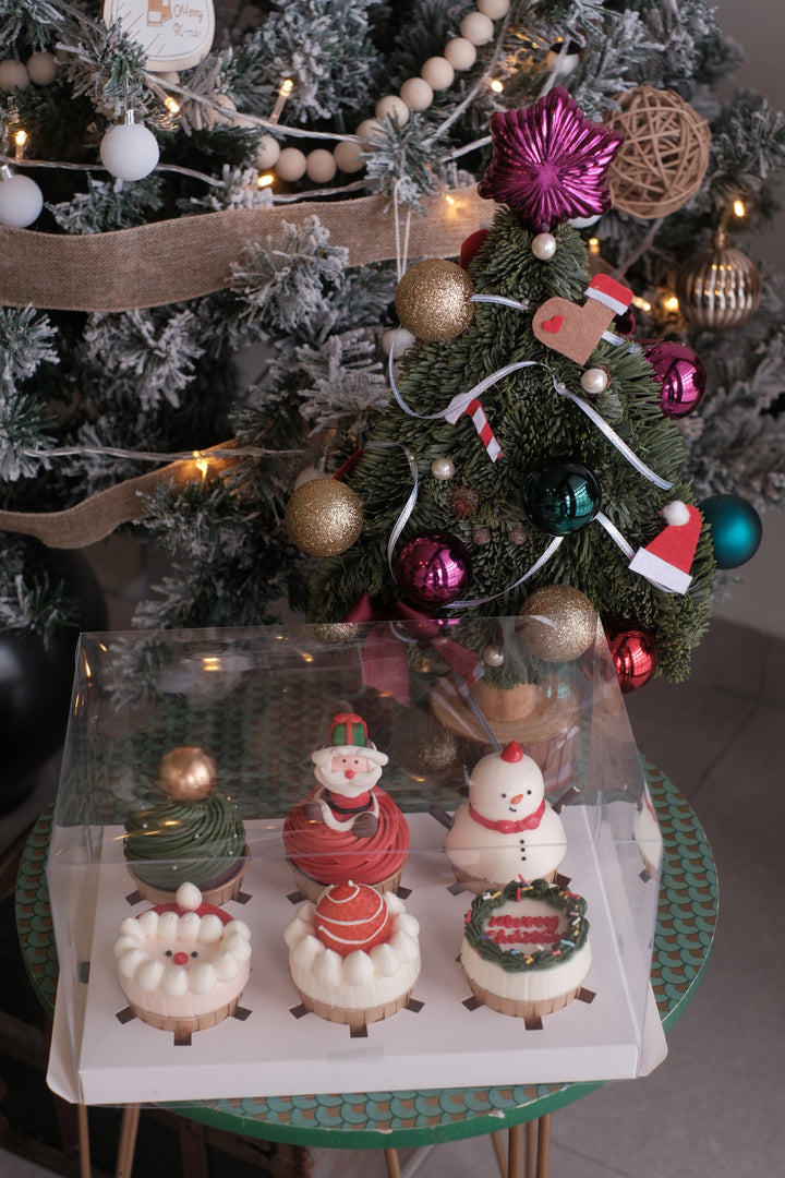 Christmas Edition cupcakes by Bamboo Green Florist – festive treats loaded with holiday flavors. Perfect for celebrations in Penang. Order now for delivery!