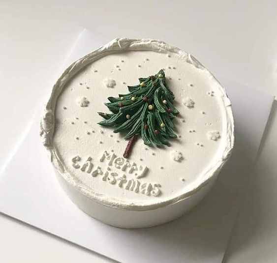 Christmas Edition Cake by Bamboo Green Florist – a festive treat loaded with holiday flavors. Perfect for celebrations in Penang. Order now for delivery!