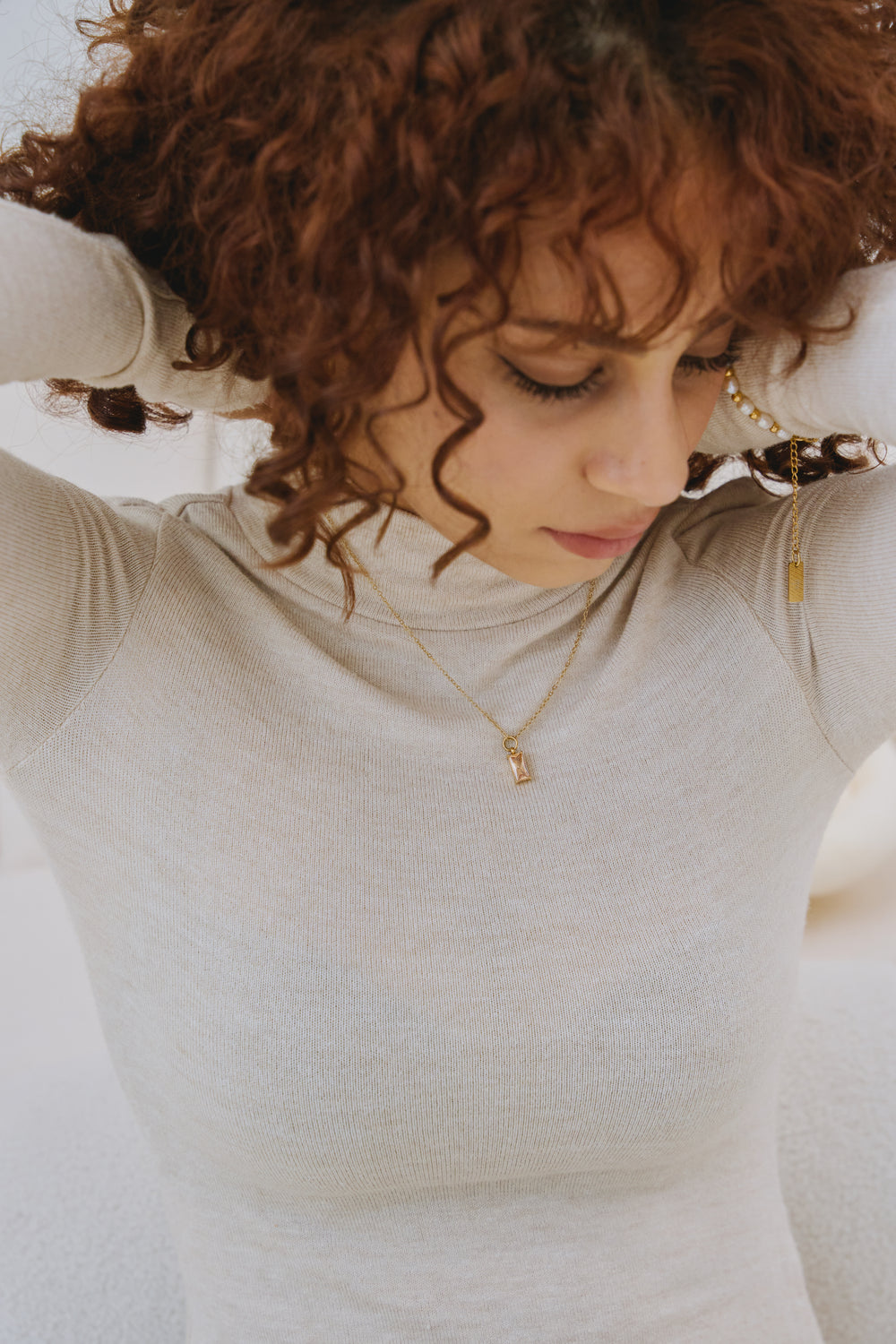GUNG | Verity Champagne Pendant Gold Necklace by Bamboo Green Florist – a stunning gift with additional options. Perfect for celebrations in Penang. Order now!
