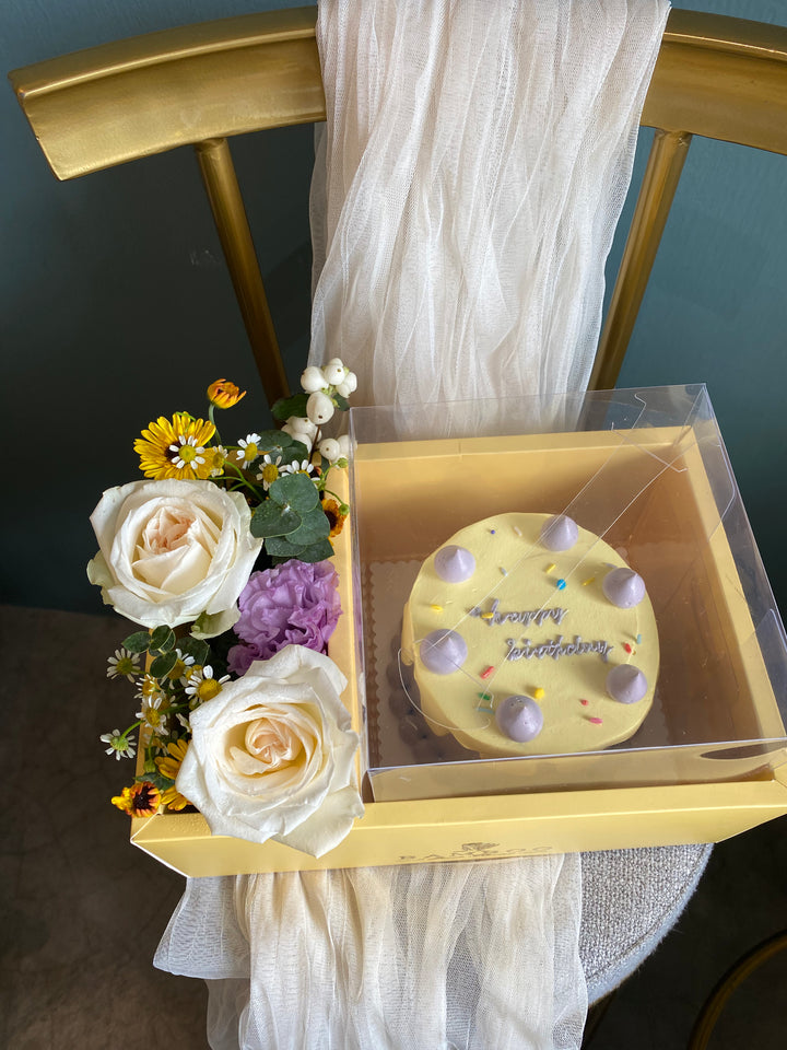 Features a mini 4 inches cake , with seasonal flowers.  Make sure their birthday starts off on a high note with this sweet set.   Cakes in Penang. Cake delivery in Penang.