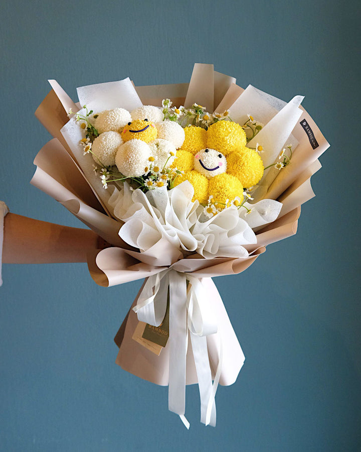 smiley yellow bouquet of flowers delivery, florist near me, alternative to flower chimp penang