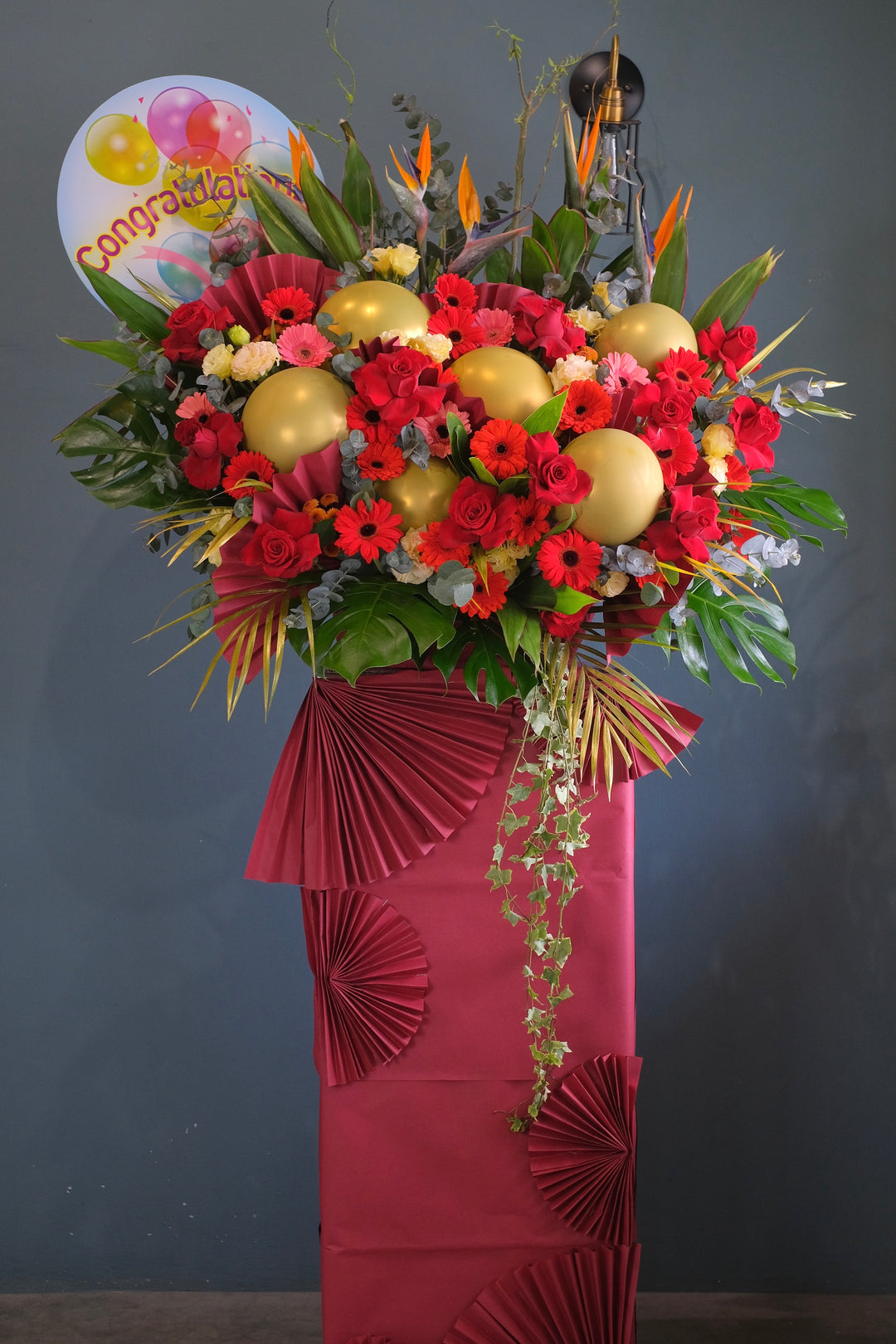 As we frequently dabbles in florist design, styling, curating new designs, here's showcasing our newest grand opening series. For same day grand opening congratulations flowers delivery in Penang and Butterworth.