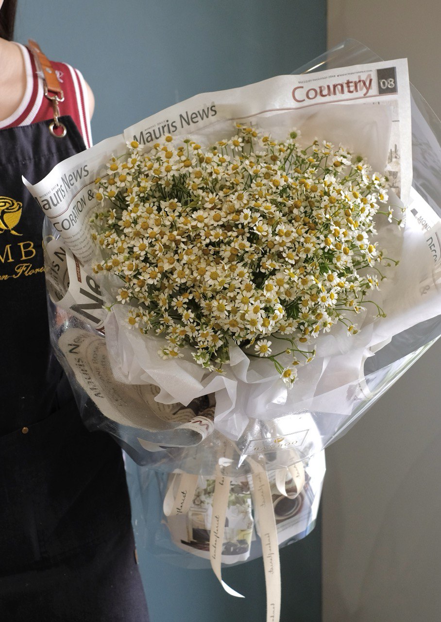 fresh bouquet of flowers with mini chamomile, customised flower bouquet, same day deliver flower, florist near me, proposal with flowers