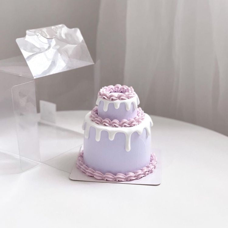Korean-style cakes range from aesthetic pastels to minimalist, 2 tier cake as shown.  6 inches and 2 inches. For penang birthday cake delivery  NOTE:  Strictly 3 days order in advance, deliveries limited to Island & Mainland Penang, Sungai Petani, Nibong Tebal, Jawi & Kulim.