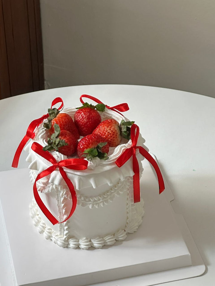 Mini Strawberry Cake
