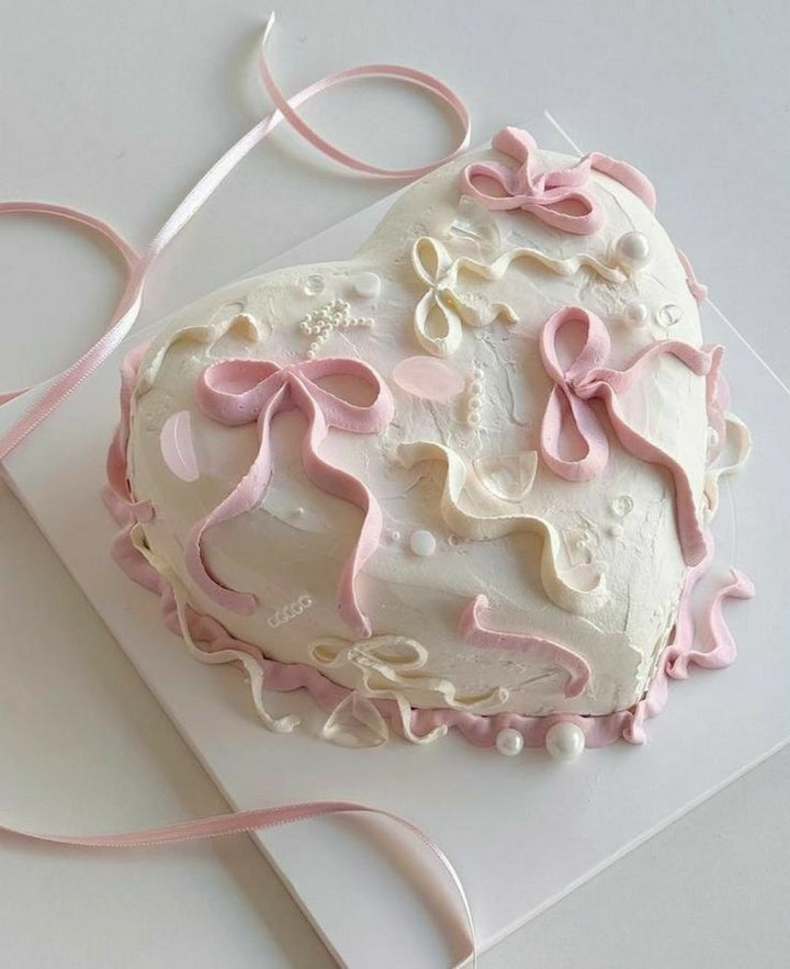 Sweet Bow Cake
