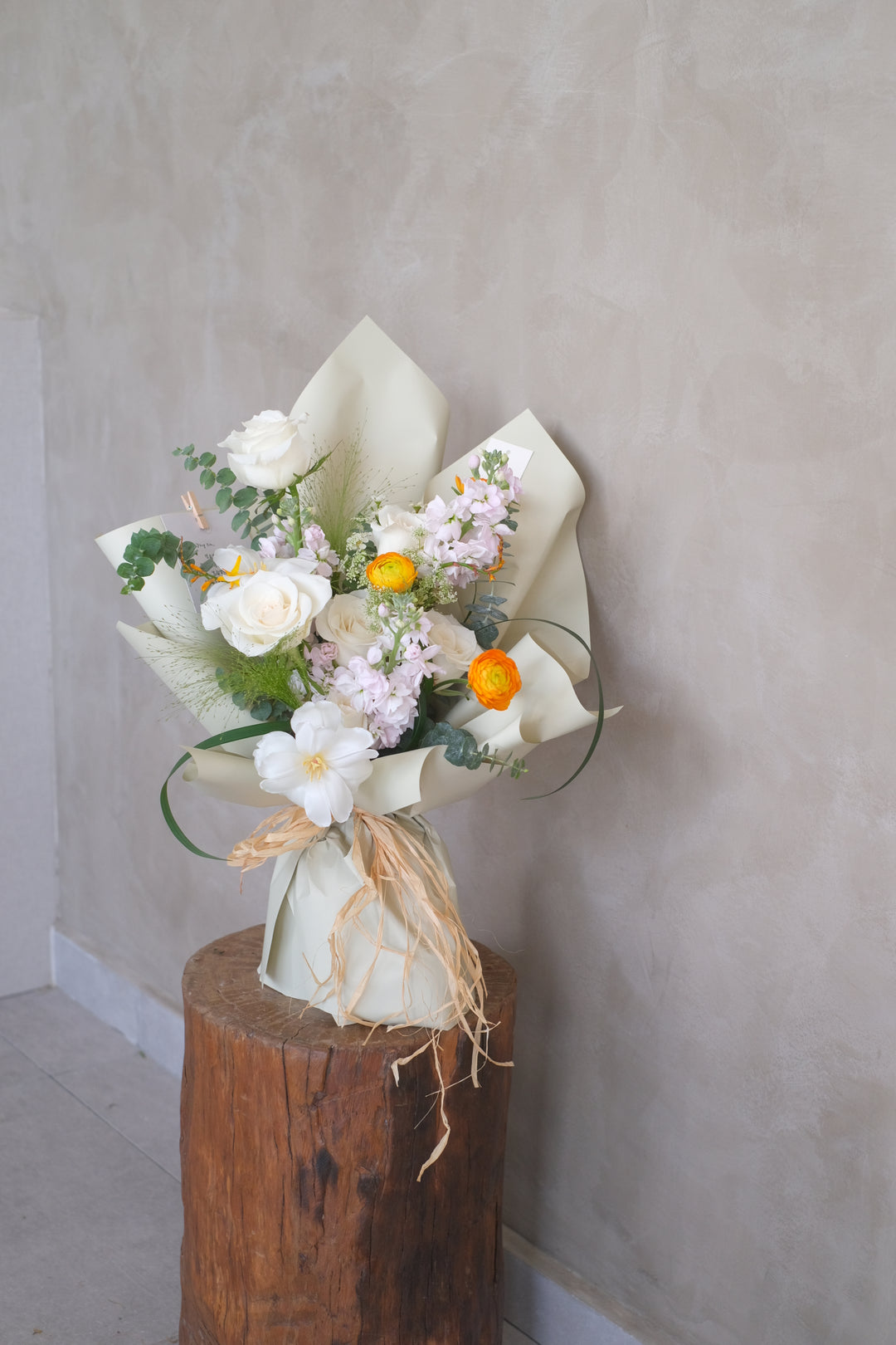 orange buttercup flower delivery kedah, florist bukit mertajam with white rose, bridal bouquet floristry