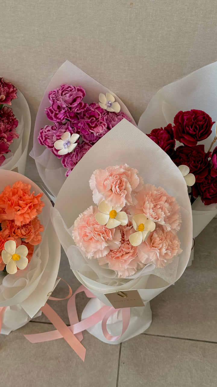 Mum's Day - Carnation Ensemble