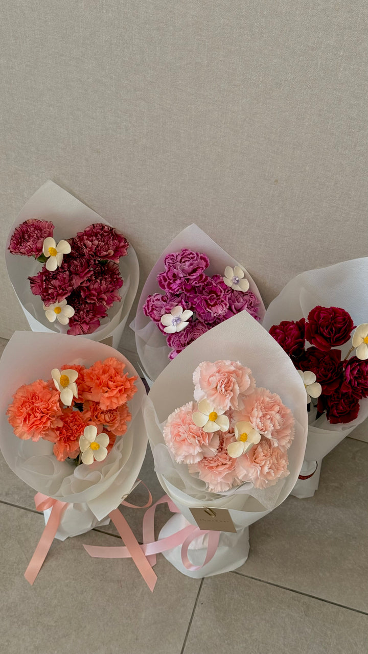 Mum's Day - Carnation Ensemble