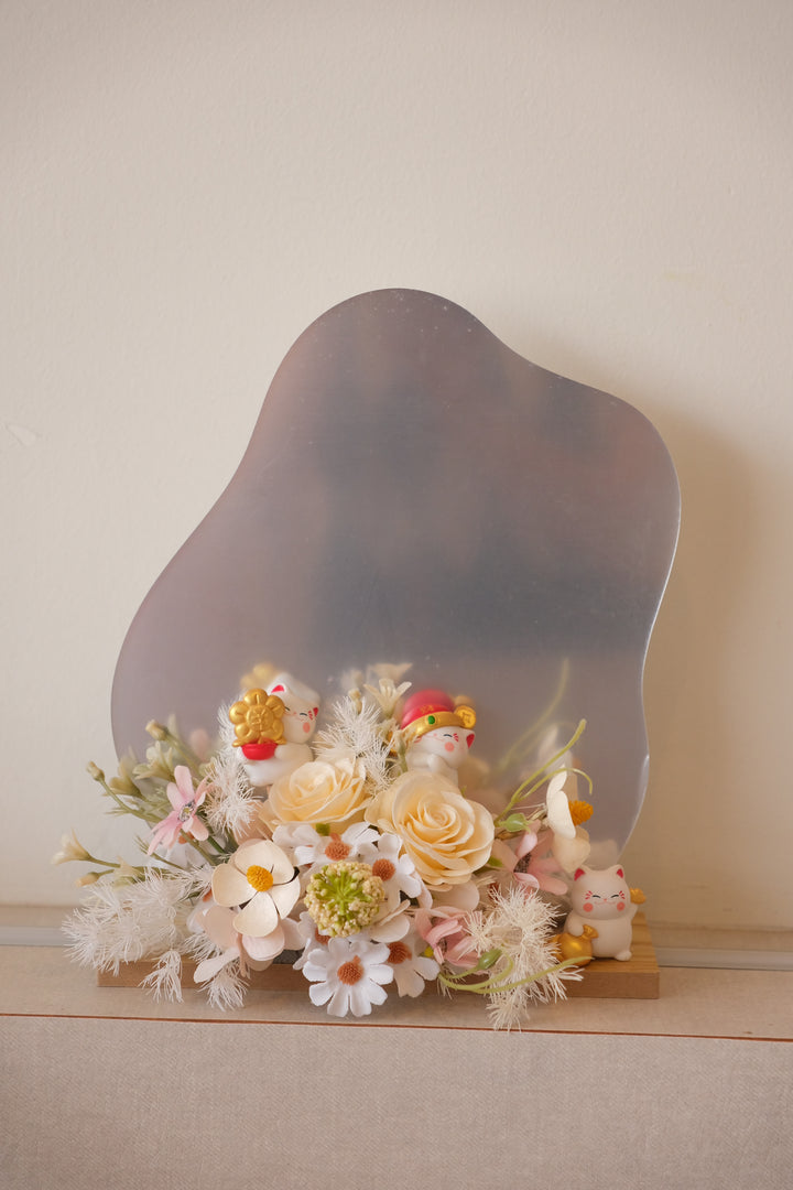 Golden Mew - Table Acrylic Mirror