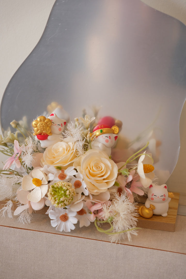 Golden Mew - Table Acrylic Mirror