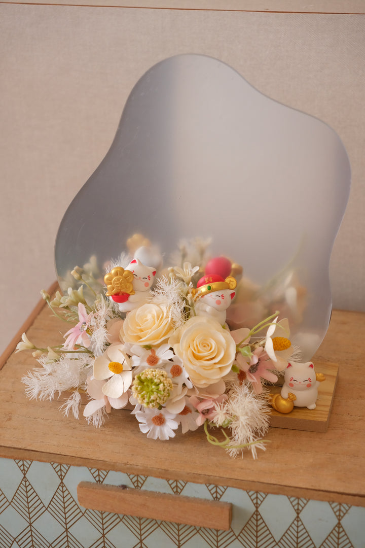 Golden Mew - Table Acrylic Mirror