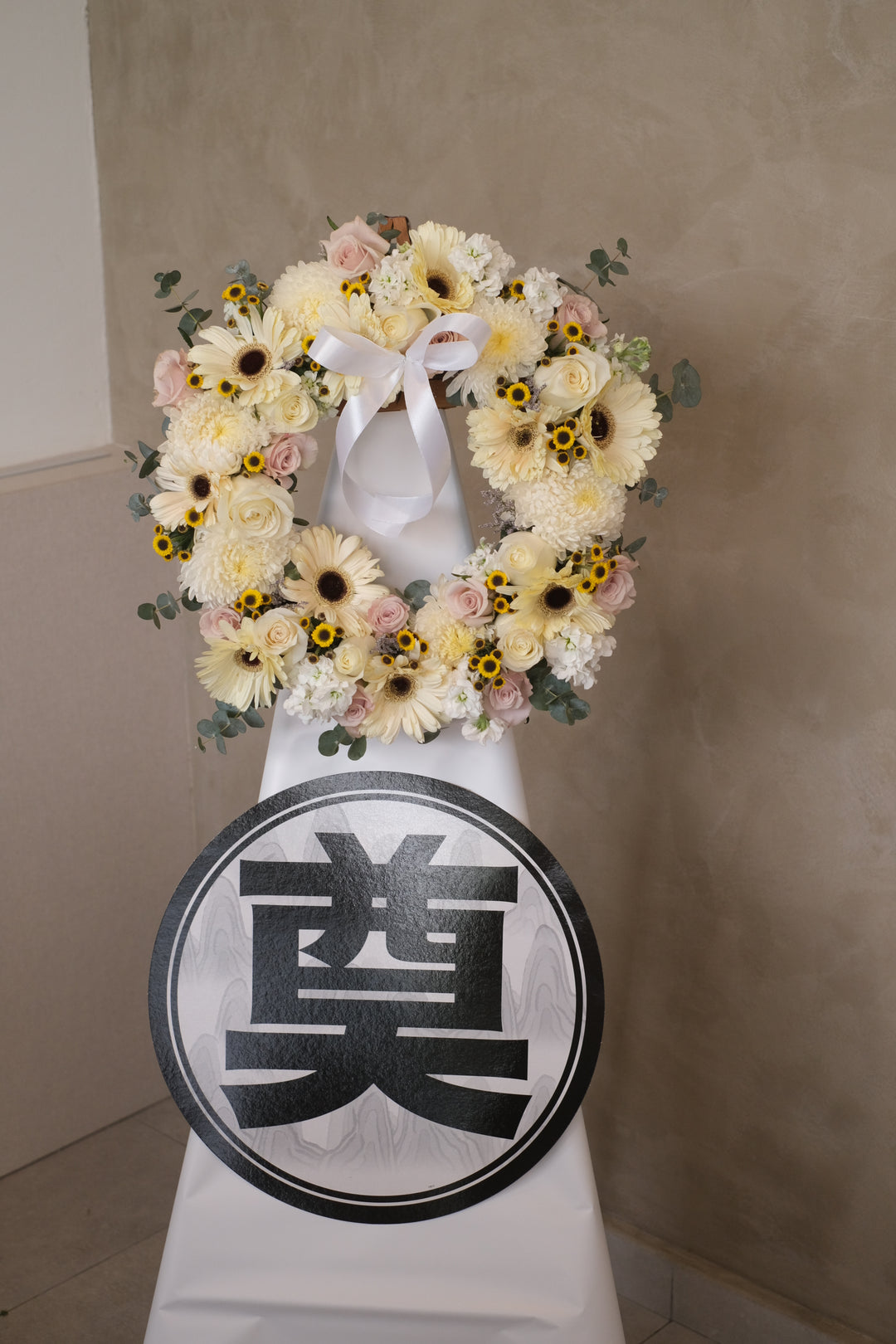 ring wreath with fresh flowers delivery to penang for condolences