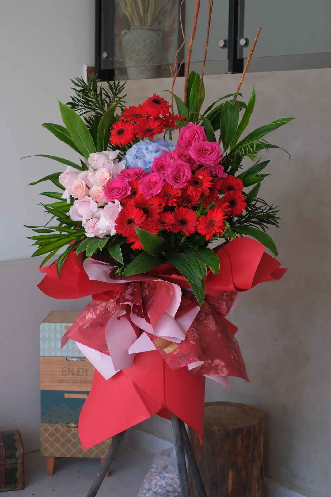 grand opening flower, florist bukit mertajam with bouquet delivery penang, hydrangeas with baby pink roses, baribie, hot pink roses in red paper wripping paper