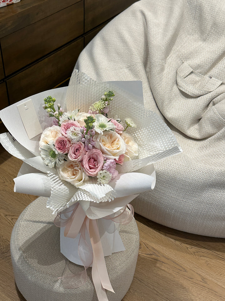 round bouquet pink styling for birthday