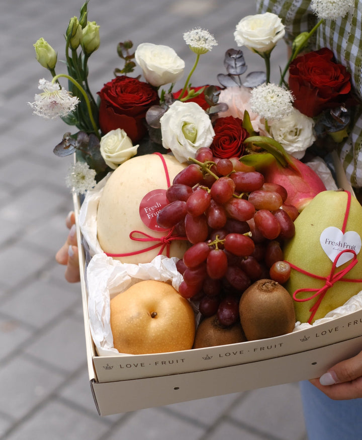 Fresh, seasonal fruit same day delivery to Penang, Butterworth, Perai, Chai Leng Park, Kulim, Bukit Tengah by Bamboo Green Florist. Care package fruit boxes, carefully packed to your love. Same day fruit basket delivery in Penang and Butterworth.