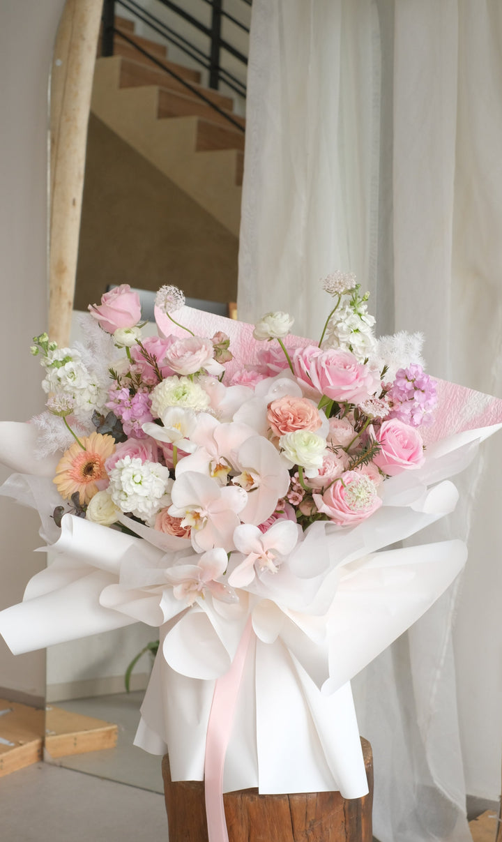 dreamy florals bouquet fresh flowers delivery in penang
