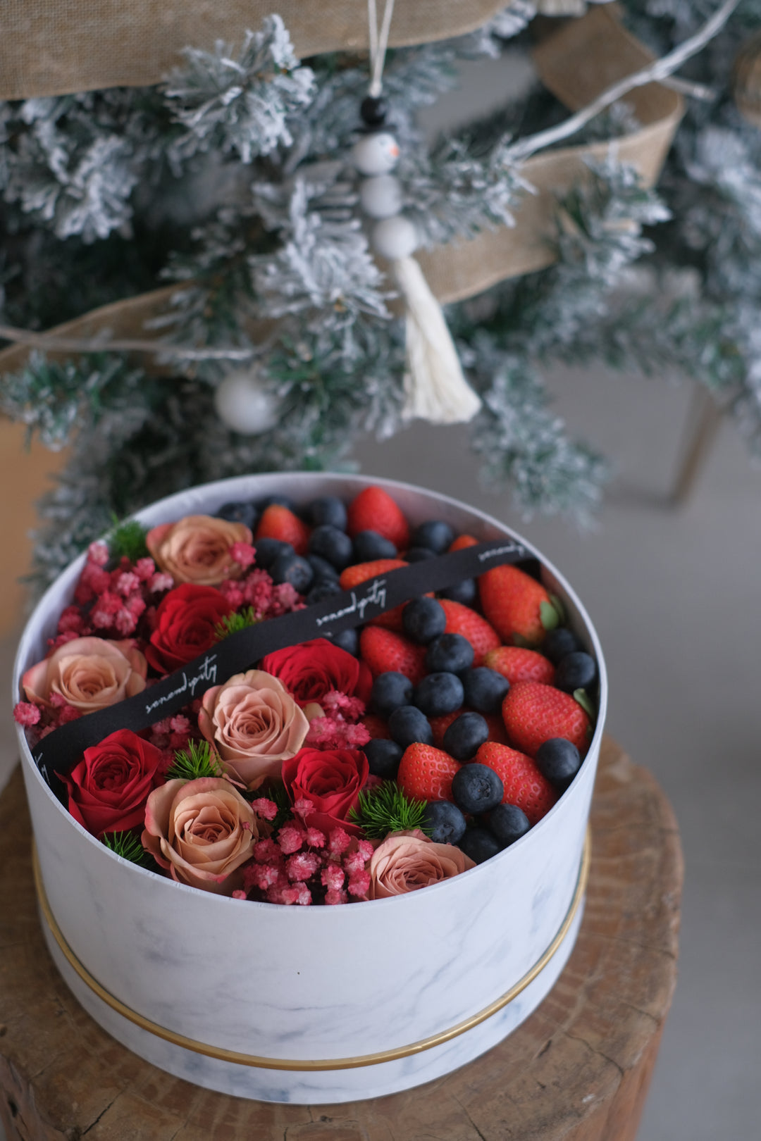 Berries Fruit Box – a vibrant mix of fresh strawberries & blueberries, perfect for festive gifting. Same-day fruit delivery in Penang. Order online now!