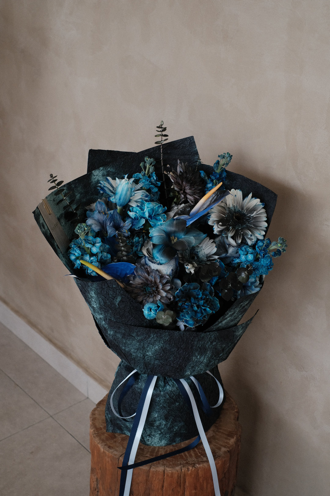 mystic deep blue bouquet fresh flowers for man delivery in penang