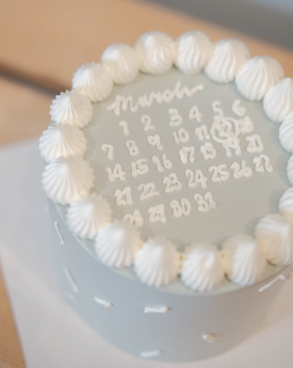 4-inch Birthday Calendar Cake by Bamboo Green Florist – a unique and personalized treat for special celebrations in Penang. Order now for delivery!
