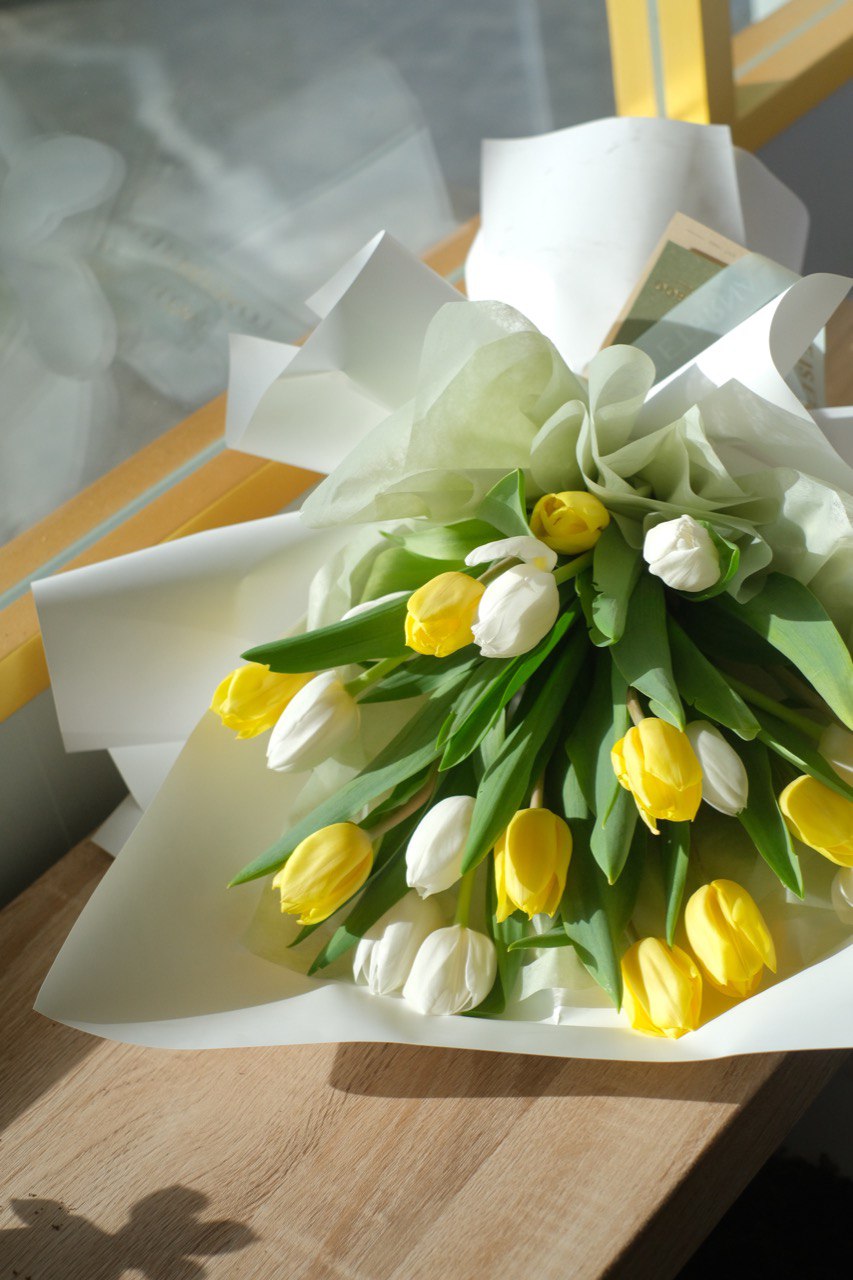 Dear Tulips (Yellow & White)