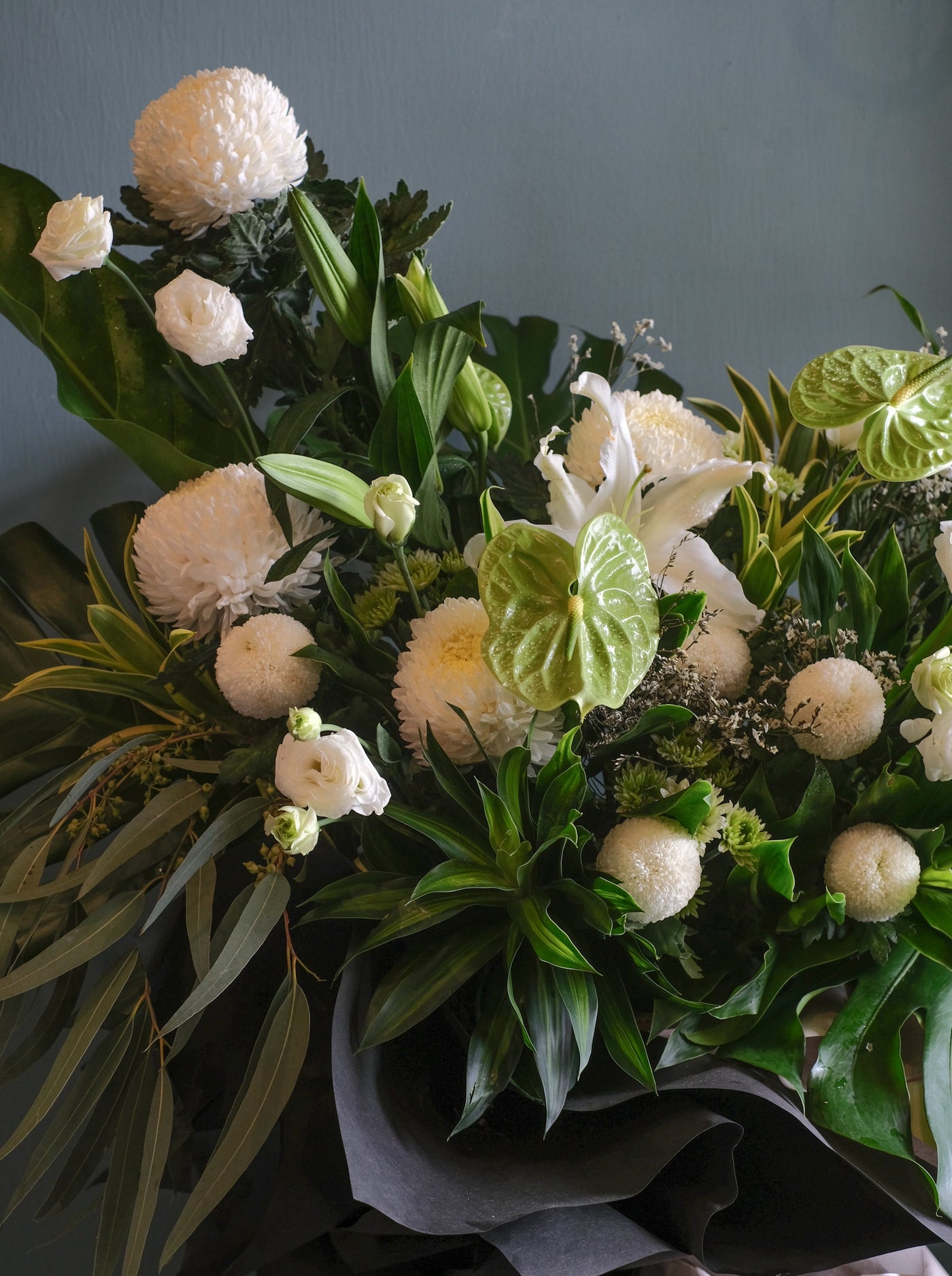 When a loved one or friend leaves us, it is never easy. At times, we may be lost for words, or fail to find the right ones to articulate our comfort and condolences. Say it with flowers, graceful and universally understood. For same day condolences flowers delivery in Penang.