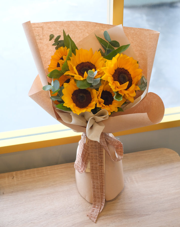 Browse our great selection of Sunflowers and Sunflower Graduation Bouquets from Bamboo Green Florist, available for next day Penang delivery. 